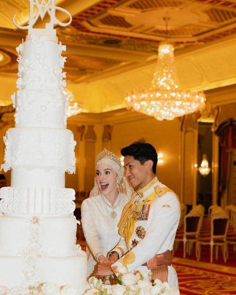 Instagram.com/support.anishaik